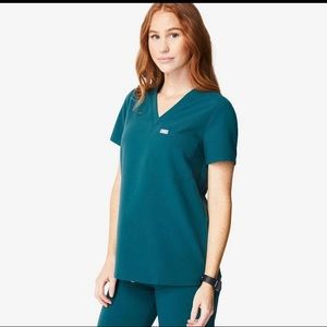 FIGS Caribbean Blue Top